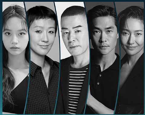 HYERI, Hong Jing Kyung, Jung Wook Jun, Bae Jung Nam and Choi Hee Seung. 

