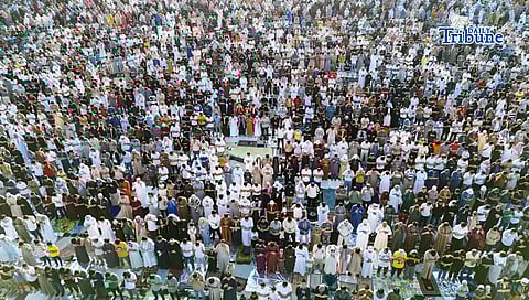 Muslim worshippers gather at Quezon City Circle on Saturday, 21 March 2026, to offer prayers in celebration of Eid’l Fitr.