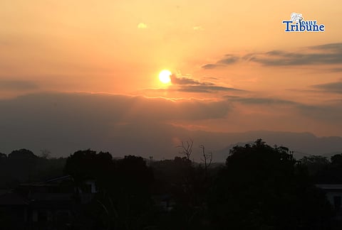 (March 28 2026) A Sunrise on a hazy morning seen from Caloocan City on Saturday March 28 2026. PAGASA warns of surging heat indices entering April 2026, with forecasts indicating "extreme caution" (33°C to 41°C) in many areas as the dry season peaks. Metro Manila is expected to experience temperatures between 35-39°C, and some regions may reach dangerously close to 40°C due to weakened northeast monsoon winds. Photo/Analy Labor
