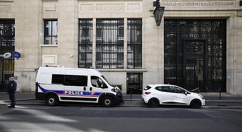 French police foil Paris bomb attack