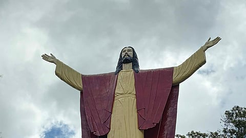 Faith over fuel: Devotees flock to Lucban on Maundy Thursday