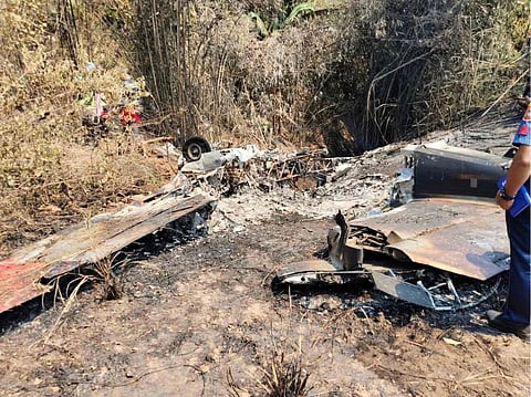 Volpar BE18 air cargo plane na bumagsak sa labas ng Busuanga Airport sa Barangay Decalachao, Coron, Palawan.