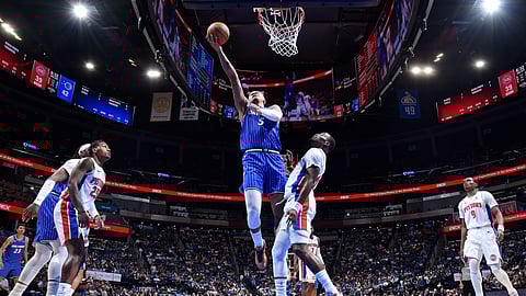 Magic make Pistons disappear