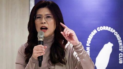 Taiwan opposition leader visits China to promote peace