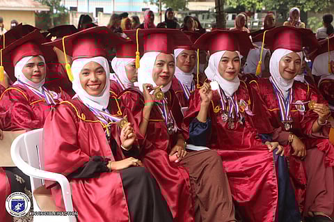 76 Sulu learners complete Army literacy program