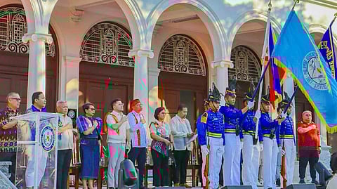 FL, state educators all under one roof