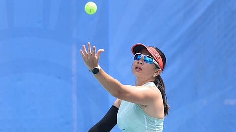 MARIAN Capadocia makes a roaring return as she posted a 6-4, 4-6, 6-3 win over Kaye Ann Emana to advance to the third round of the Philta Women’s National Open on Tuesday at the Rizal Memorial Tennis Center.