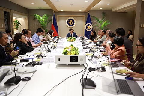 Recto orders LGU coordination on fuel subsidies, fare discounts