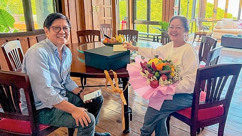 AFTER 33 years, it’s the quiet gestures that bloom the brightest, First Lady Liza Araneta Marcos (right) shares a tender note on a simple bouquet handpicked by President Ferdinand Marcos Jr. (left), proving that love, in its purest form, needs no grand flourish — just thoughtfulness.