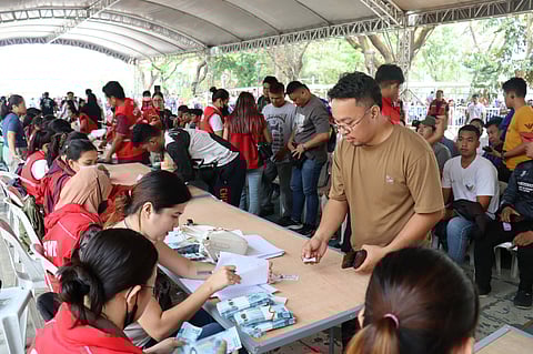 Tragedy mars DSWD cash distribution as rider dies waiting in line