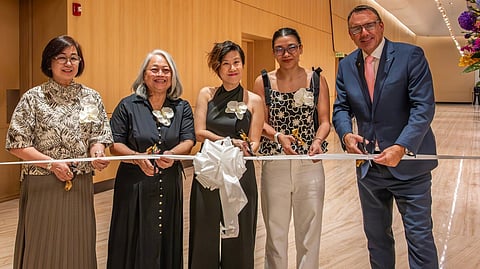 EVP SM Hotels and Conventions Corporations Peggy Angeles, managing director of Art Lounge Manila Susane Tiausus, featured artist Meneline Wong, Alyssa Valdes and Conrad Manila general manager Rupert Hallam.