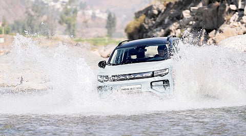 ELECTRIC pickup power meets daily utility as the Radar RD6 Econ shows its role in work and everyday driving.