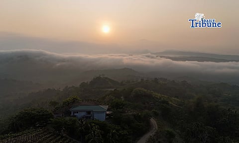 (April 18 2026) As the sunrise goes up the Sea of clouds creating a dramatic and serene natural view over the ridges of Rizal province, on Sunday morning April 19 2026. Photo/Analy Labor