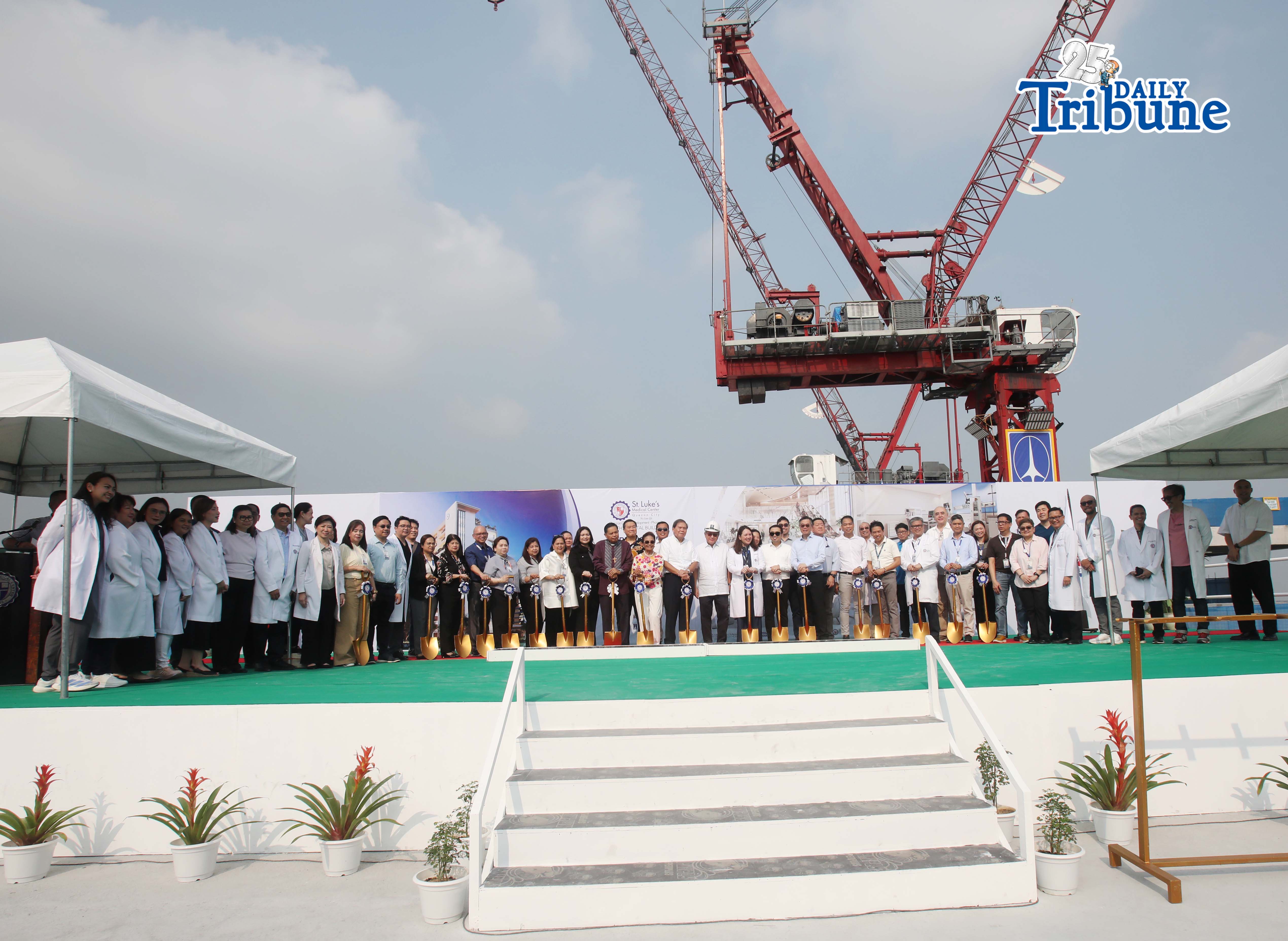 St. Luke's QC topping off ceremony