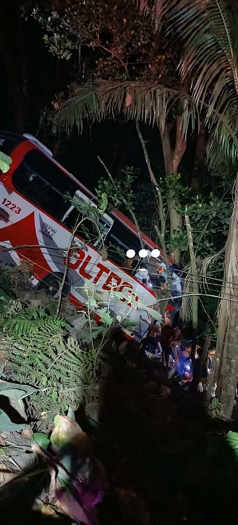 Two dead, 39 injured as bus plunges in Pagbilao ravine