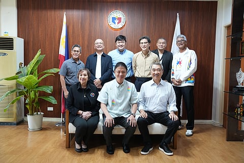 PSC chairperson Patrick ‘Pato’ Gregorio (seated, middle) and SM Prime chairman Hans Sy (seated, right) are all set to forge a partnership aimed at preserving the Rizal Memorial Sports Complex’s old world charm and adding modern-day advancements. 
