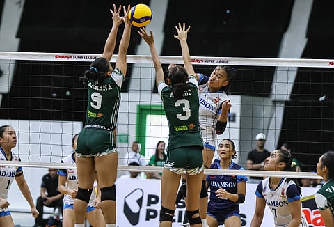 Ellanie Gonzalvo tows Adamson University to a 25-20, 25-17 win over De La Salle Zobel in the SGVIL Rising Stars Cup Division 1 action on Thursday at the La Salle Green Hills Gym. 
