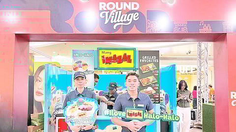 PARTICIPANTS enjoy Mang Inasal Round Festival booths.