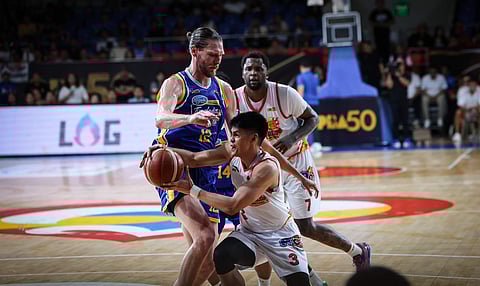 Rain or Shine pounces Magnolia