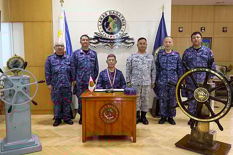 Rear Admiral Ikeuchi Izuru and his delegation pose with Rear Admiral Joe Anthony C Orbe PN, during a guestbook signing at the Commander’s Office, Philippine Fleet (NOB-Subic, 22 April).