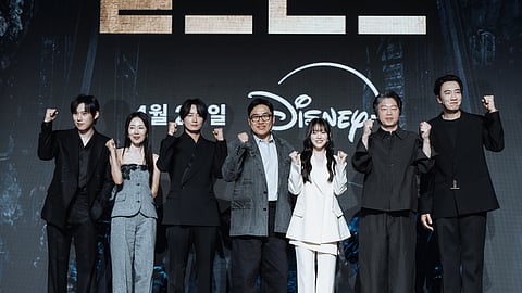 The cast of 'Gold Land' with Director Kim Sung Hoon. 