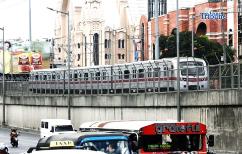 (April 28 2026) Metro Rail Transit Line 7 (MRT-7) train running at the train track as they conducted the test run, along Commonwealth Avenue in Quezon City on Monday April 27 2026. The 22 kilometer with 14 station MRT 7 line connected San Jose del Monte, Bulacan to North Avenue in Quezon City. The project is now tracking partial operations by early 2026, with full operations expected to follow in 2027. Photo/Analy Labor