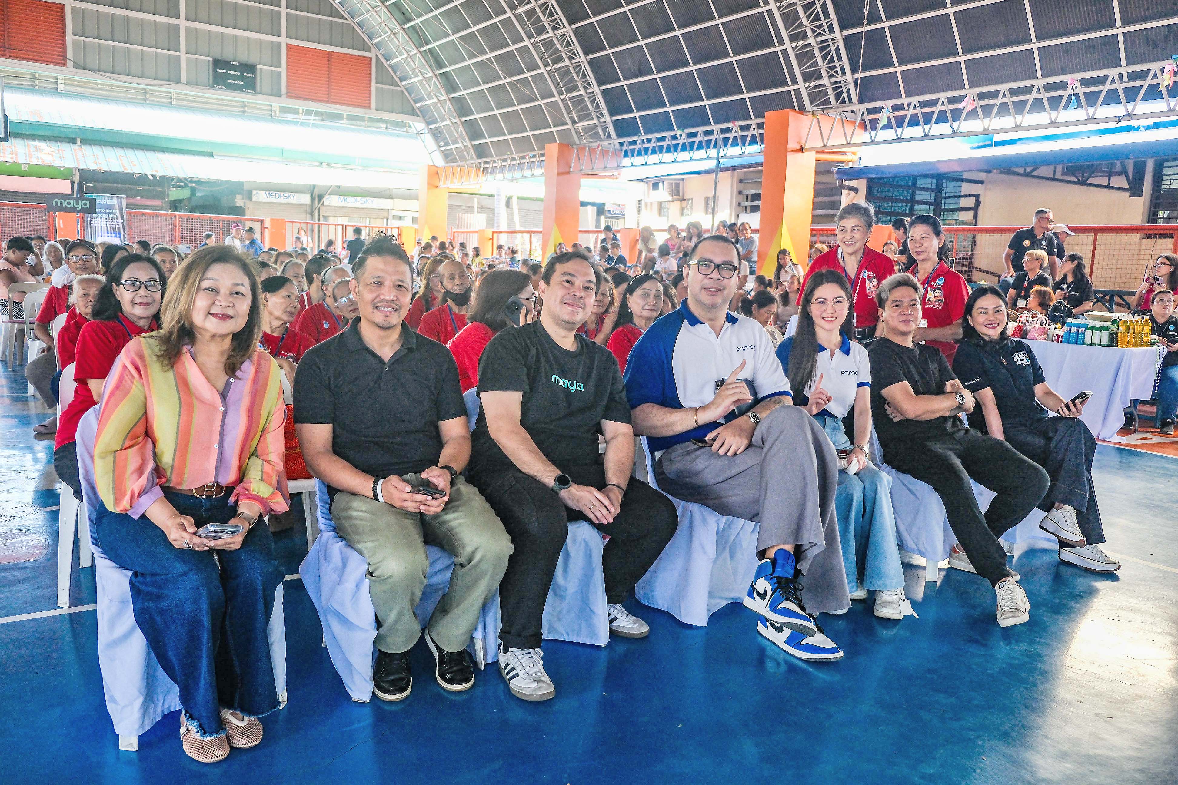 Top execs of business firms and /or agencies that powered Daily Tribune’s 17th Asian Innovation Forum at Barangay Poblacion, Muntinlupa City smile broadly for the camera ( from left) Mrs. Trina Biazon, executive director, Gender And Development (Muntinlupa), Wally Don Calderon, VP for Innovation and Advocacy (SB Corp), Joms D. Ramirez II, regional business head for NCR (MAYA), Zack Lopez, CEO (Prime Z), Mhai Bantados, vice president (Prime Z), Louie Rosales, CEO and founder (Tipuno X) and Dinah Ventura, managing editor, (Daily Tribune).
