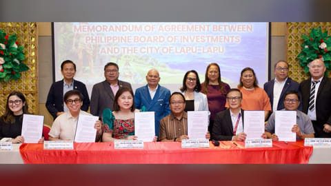 OFFICIALS from the Lapu-Lapu City Government and Board of Investments during the ceremonial signing of the memorandum of agreement to strengthen investment promotion and business facilitation in the city.