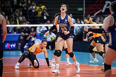 Alexa Mata’s kill block powers NU to a 20-25, 26-24, 26-24, 25-21 win over UST in the stepladder semifinals of Season 88 UAAP women’s volleyball tournament.
