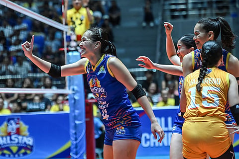 BELLA Belen and Team, Heart put up a hearty performance to pull off a 25-18, 18-25, 25-23, 25-17 win over Team Hustle in the friendly match of the 2026 Volleyball All-Star Showcase on Friday night at the Candon City Arena in Ilocos Sur.  