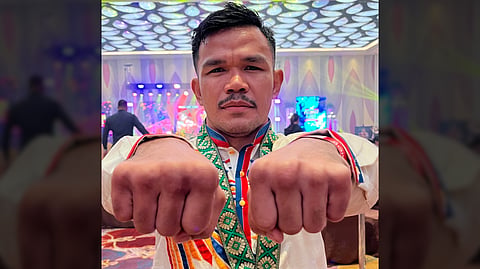 Rolando Gabriel Dy has got a pair of hammers for hands.