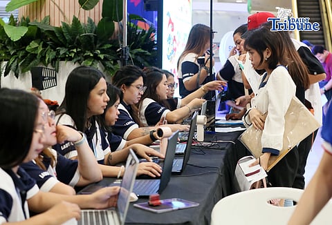 Valenzuela Mayor Wes Gatchalian attends the SM Valenzuela Job Fair on Monday, 4 May 2026, to support job seekers. The local and overseas mega job fair, held in collaboration with PESO Valenzuela and DOLE for the 124th Labor Day, features a one-stop shop for pre-employment services. Photo/Analy Labor 