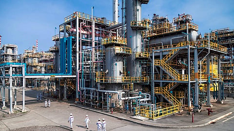 WHILE Petron’s revenues rose 27 percent to P246 billion in the first quarter, its operating income declined by 36 percent to P6.1 billion in the first quarter of the year. Margins were squeezed by higher product costs during the period with the absence of refinery production in Malaysia and reduced output in the Philippines.
