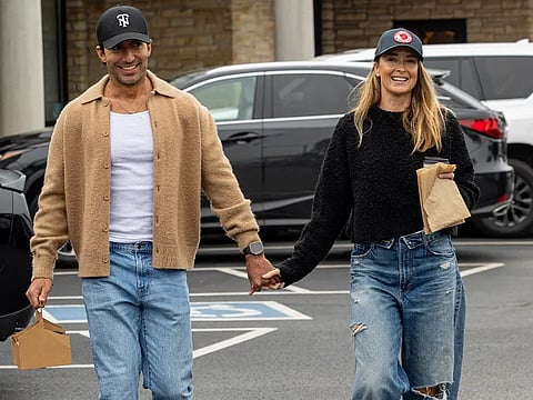 Justin Baldoni appears composed and smiling following the conclusion of his legal dispute with Blake Lively, as both parties reach a settlement that brings their prolonged court battle over “It Ends With Us” to an end.