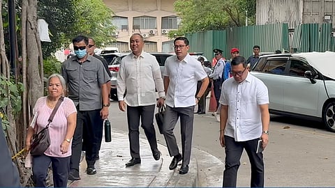 Atty. Mans Carpio together with a member of his legal counsel Atty. Peter Paul Danao has arrived at the Quezon City Prosecutor’s Office to file a complaint against the Bangko Sentral ng Pilipinas (BSP), Anti-Money Laundering Council (AMLC), and members of the House Committee on Justice.

Carpio alleged that the respondents violated laws pertaining to the Anti-Money Laundering Act, Data Privacy Act, and the Bank Secrecy Law.