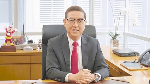 ERNESTO Tanmantiong, Global president and CEO, Jollibee Food Corporation, said JFC, notwithstanding a not-so-ideal first-quarter income performance, is intent on staying the course as it devotes operational efforts to sustaining growth in the long term.