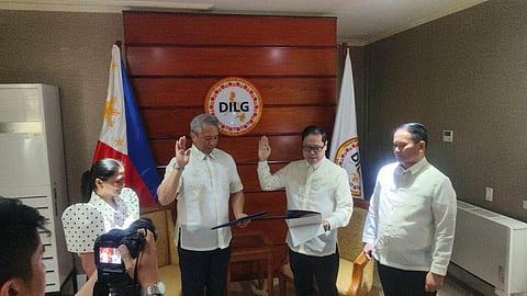 DILG swears in ex-Iloilo mayor Mabilog as undersecretary