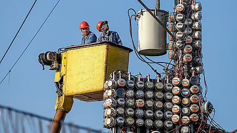 Rotating brownouts hit 200K Meralco customers amid grid red alert