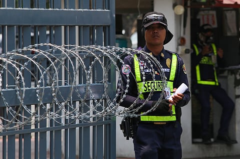 WHO let Bato out? Razor wires and a phalanx of policemen sealed off the Senate compound in Pasay City, keeping supporters and critics of Senator Ronald ‘Bato’ dela Rosa at bay. The barricades, however, failed to keep the senator from quietly flying off the coop.
