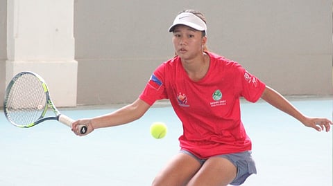 KATHLYN Bugna makes her presence felt as she pulled off a 6-0, 6-1 win over Michaela Suarez to advance to the final of the girls U16 event of the Philta National Age Group Championships on Friday.