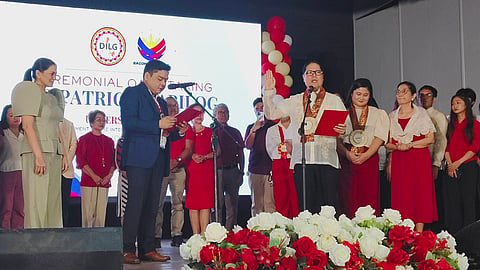 Oath of Leadership. Former Iloilo City mayor Jed Patrick Mabilog assumes his role as DILG Undersecretary, joined by his family during the oath-taking ceremony administered by Rep. Terry Ridon.