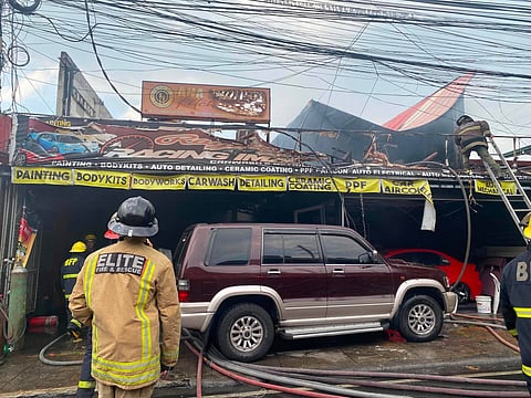 Bagumbuhay Elite Fire and Rescue is among the ten fire volunteer groups that responded to a fire incident at a detailing and car wash shop in Kamuning, Quezon City on Monday, 18 May. (PHOTO COURTESY to Danica Padernos, Elite 07 of Bagumbuhay Elite Fire and Rescue Team)
