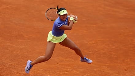 Oliynykova stuns Eala