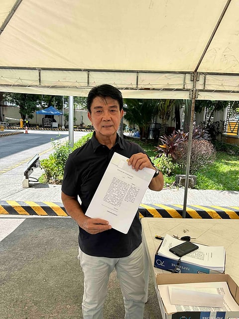 Ex-Caloocan Mayor Rey Malonzo filed complaint against Caloocan 3rd District Rep. Dean Asistido on Thursay, 21 May
