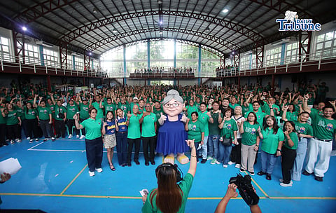 Metropolitan Manila Development Authority General Manager Nicholas Torre III led the signing of a pledge of commitment with the local government of Pateros during the second leg of the soft launch of the “Yes to Ayos” campaign at Pateros Elementary School on Thursday morning, May 21, 2026.

The MMDA discipline campaign promotes civic responsibility and proper social behavior in line with the directive of President Ferdinand Marcos Jr.

The event also featured Lola Daisy Plina’s Eco-TINGIndahan in partnership with the Mother Earth Foundation and EcoWaste Coalition, highlighting environmental protection and efforts to build sustainable communities.