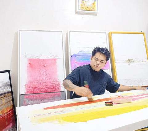 JOEL Reglos at work.