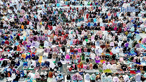 Muslim faithful gather in prayer at the Quezon Memorial Circle in Quezon City on Wednesday, 27 May 2026, as they celebrate Eid’l Adha, or the Feast of Sacrifice.