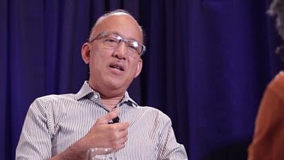 Political analyst Ronald Llamas warns the Senate minority bloc against accepting controversial senators facing legal issues, saying it could damage the opposition’s credibility and reshape power dynamics amid a fragile one-vote majority and possible defections in the Philippine Senate.