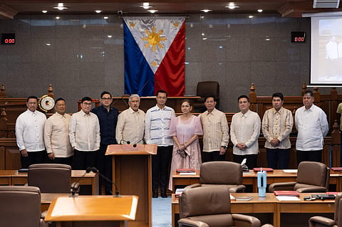 In an interview on Tuesday, Sen. JV Ejercito questioned the cancellation of the Senate session, saying minority senators were left waiting for hours without prior notice from the majority bloc. Ejercito said the minority believes the no-show was less about asserting Senate independence and more a reaction to the arrest of Sen. Jinggoy Estrada, arguing that the chamber should have proceeded with its constitutional duty to hold session.
