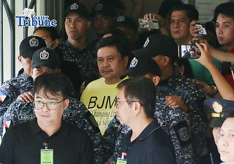 (June 02 2026)  Senator Jinggoy Estrada heavily guarded when he arrived at Sadiganbayan Second Division on Tuesday June 2 2026, for the arraignment of his graft case over the alleged flood control kickback scheme. The Sandiganbayan Second Division on Tuesday postponed the arraignment of graft cases against Sen. Jinggoy Estrada moved to Thursday morning June  4 2026. Photo/Analy Labor
